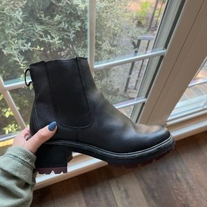 Super cute timberland boots!!